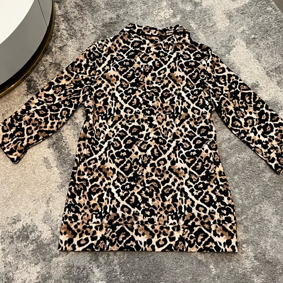 Like New Italian light weight leopard print blazer - Picture 6 of 7